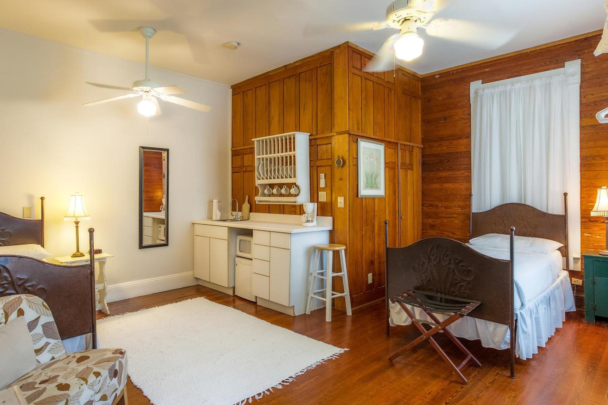 Casa 325 Guesthouse Key West Room photo