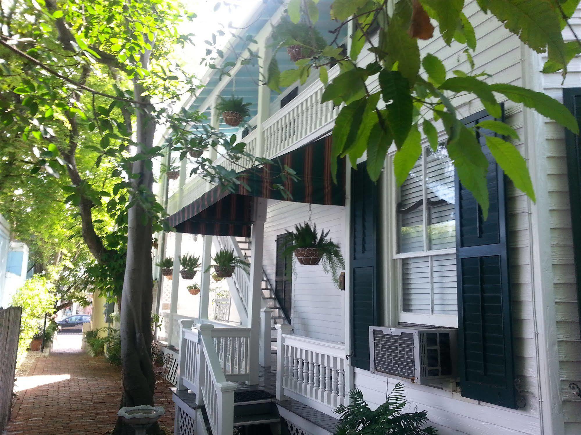 Casa 325 Guesthouse Key West Exterior photo